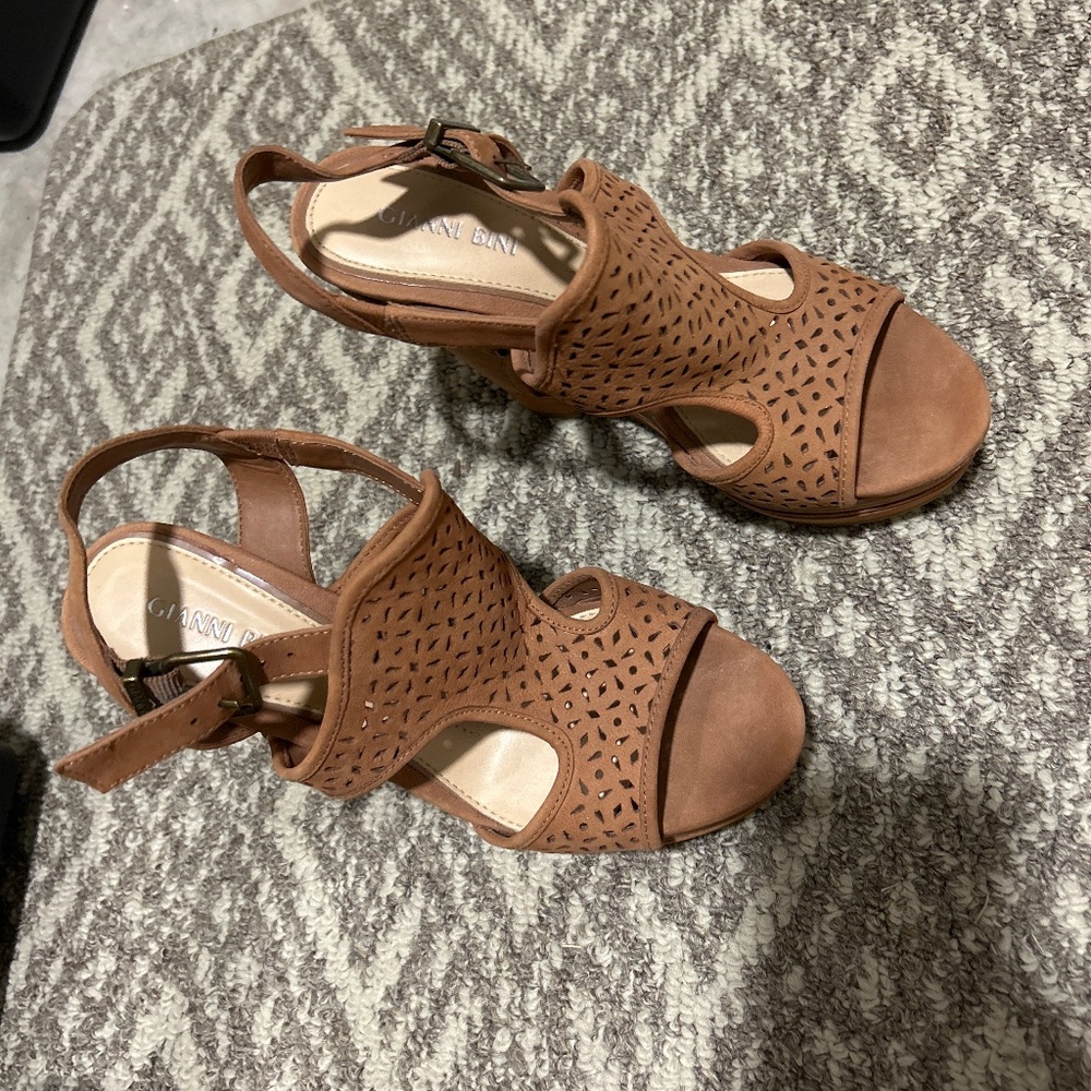 Gianni Bini wedges